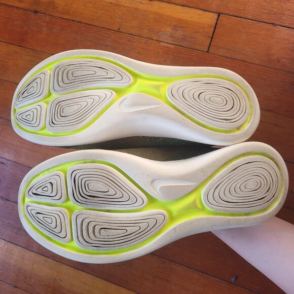 Nike Lunarcharge in Camper Green, sz 9.5 - Picture 2 of 9